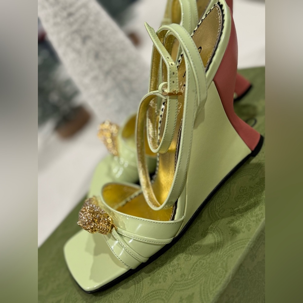 Gucci Leather heels pistachio green. - Picture 8 of 15